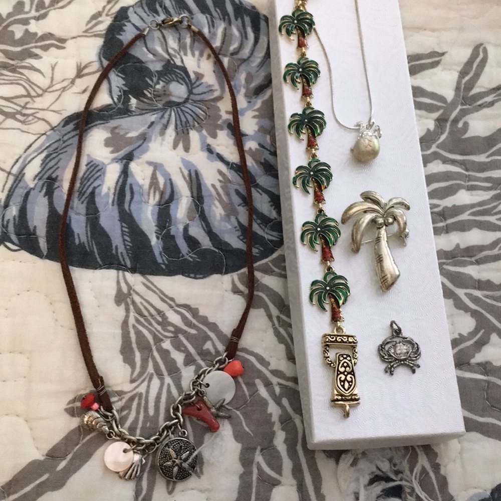 Set of nautical jewelry